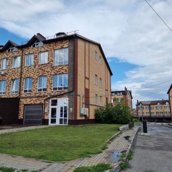 Продается 2-х комнатная квартира, 162 м²