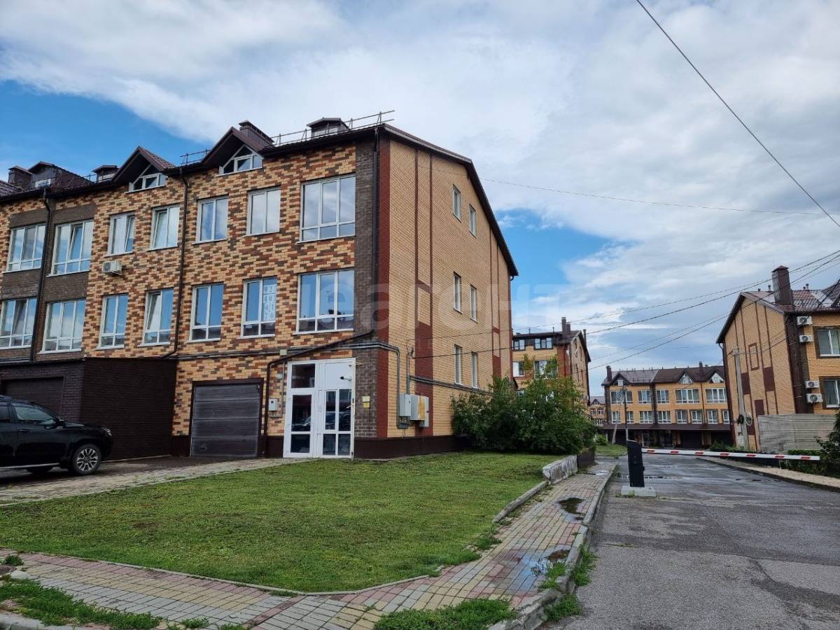 Продам 2-х ком. квартиру (проспект Академический)