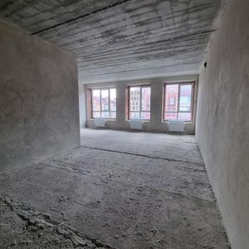 Продается 2-х комнатная квартира, 162 м²