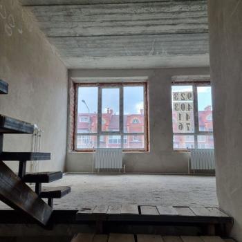 Продается 2-х комнатная квартира, 162 м²