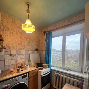 Продается Многокомнатная квартира, 60 м²