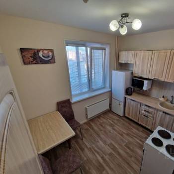 Сдается 1-комнатная квартира, 38 м²