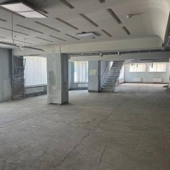 Сдается Нежилое помещение, 232 м²