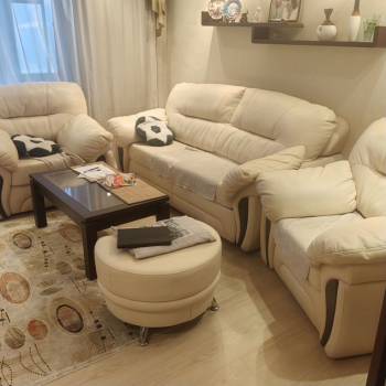 Продается Многокомнатная квартира, 77 м²