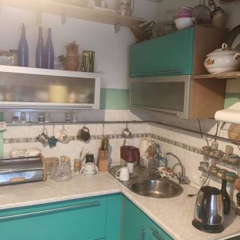 Продается Многокомнатная квартира, 77 м²
