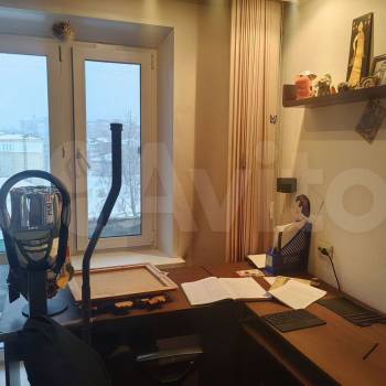 Продается Многокомнатная квартира, 77 м²