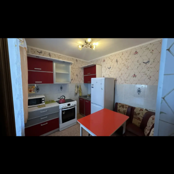 Сдается 1-комнатная квартира, 42 м²