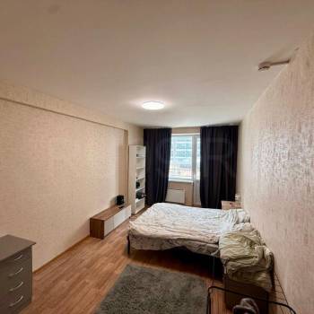 Сдается 1-комнатная квартира, 51 м²