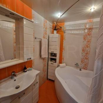 Продается 2-х комнатная квартира, 61 м²