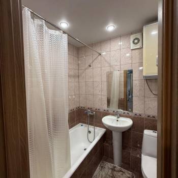 Продается 1-комнатная квартира, 40 м²