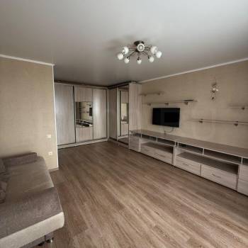 Продается 1-комнатная квартира, 40 м²