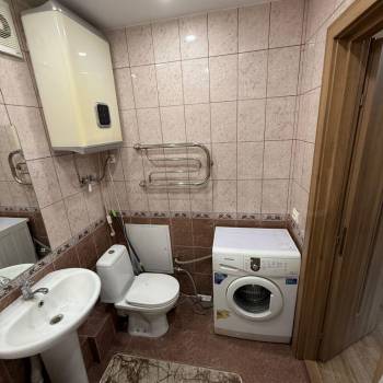 Продается 1-комнатная квартира, 40 м²