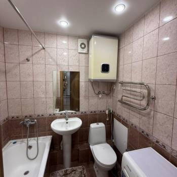 Продается 1-комнатная квартира, 40 м²