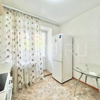 Сдается 1-комнатная квартира, 42 м²