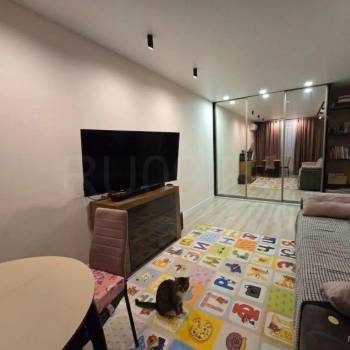 Продается 1-комнатная квартира, 39 м²