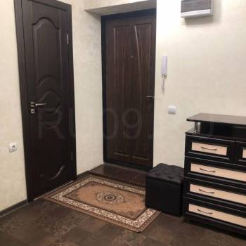 Продается 1-комнатная квартира, 35 м²