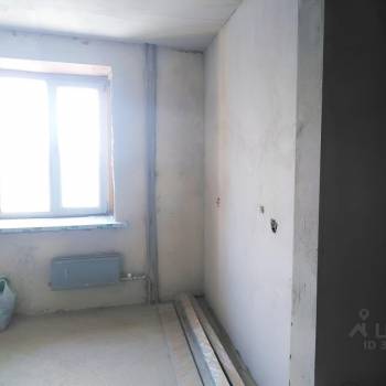Продается 1-комнатная квартира, 32 м²