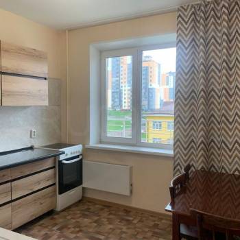 Сдается 1-комнатная квартира, 39 м²