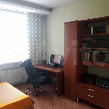 Продается 3-х комнатная квартира, 132 м²