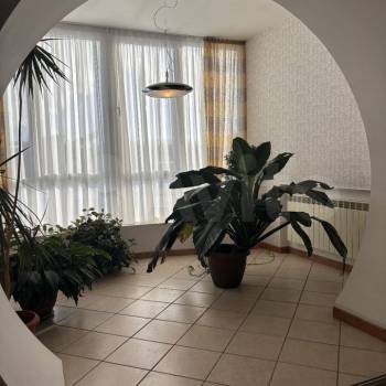 Продается 3-х комнатная квартира, 132 м²