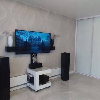 Продается 1-комнатная квартира, 57,6 м²