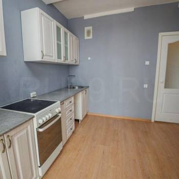 Продается 1-комнатная квартира, 42 м²