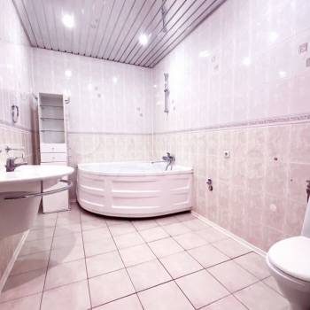 Продается Многокомнатная квартира, 113,1 м²