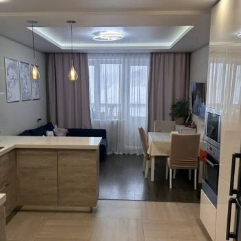 Продается Многокомнатная квартира, 84 м²