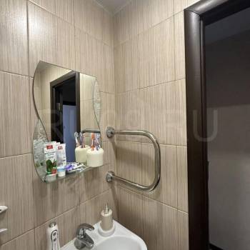 Продается Многокомнатная квартира, 71 м²