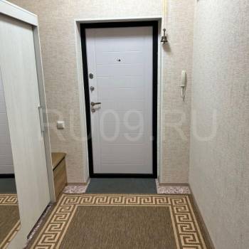Сдается 1-комнатная квартира, 67 м²