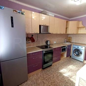 Продается 1-комнатная квартира, 37 м²
