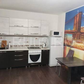 Продается 1-комнатная квартира, 35 м²