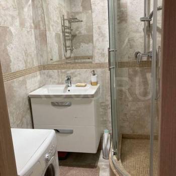 Продается 1-комнатная квартира, 79 м²