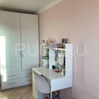 Продается 1-комнатная квартира, 79 м²