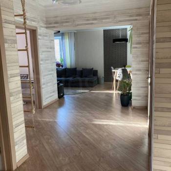 Продается 1-комнатная квартира, 79 м²