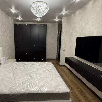 Сдается 1-комнатная квартира, 42 м²