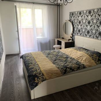 Сдается Многокомнатная квартира, 60 м²