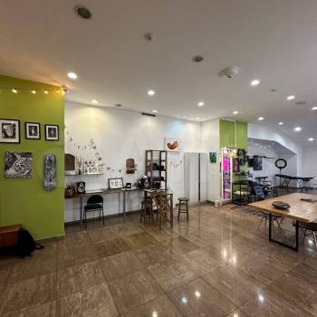 Сдается Нежилое помещение, 130 м²