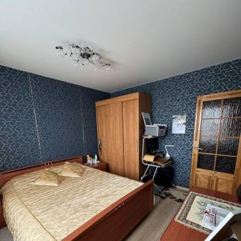 Продается Многокомнатная квартира, 70,9 м²