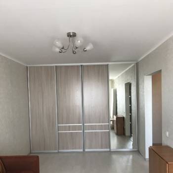 Продается 1-комнатная квартира, 37 м²