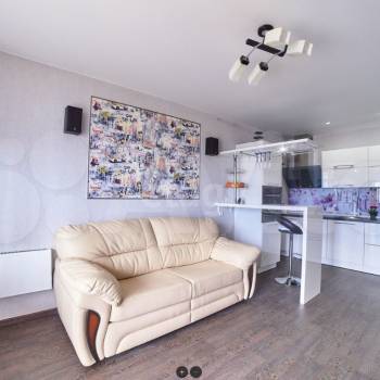 Продается 2-х комнатная квартира, 60 м²