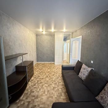 Сдается 1-комнатная квартира, 43 м²