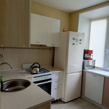 Продается 1-комнатная квартира, 37 м²