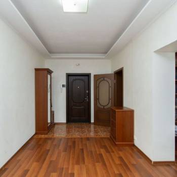 Продается 2-х комнатная квартира, 106,9 м²