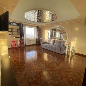 Продается 1-комнатная квартира, 38 м²