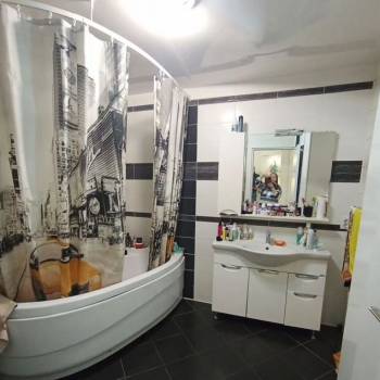 Продается 3-х комнатная квартира, 80 м²