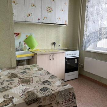 Сдается 1-комнатная квартира, 40 м²