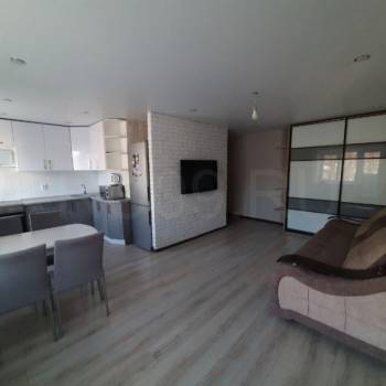 Продается 2-х комнатная квартира, 42 м²