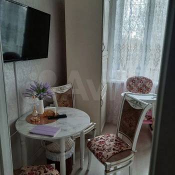 Продается 1-комнатная квартира, 73,2 м²