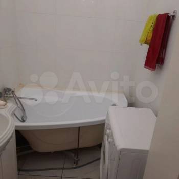 Продается 1-комнатная квартира, 73,2 м²